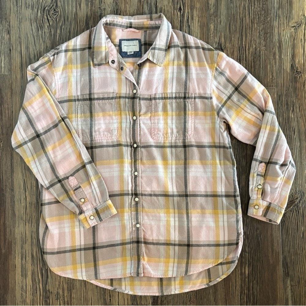 American Eagle Flannel Shirt Womens Medium Pink Tan Yellow Plaid Pearl Snap L/S